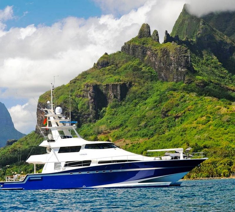 Motor Ultimate Lady Yacht Charter Details, Tahiti Yacht Charter